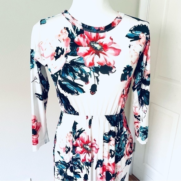 Beautiful Classic Rose Bohemian Maxi Dress White Size Medium - Picture 2 of 7